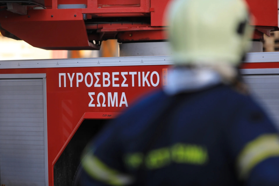 Πυρκαγιά σε διαμέρισμα στου Ζωγράφου – Απεγκλωβίστηκαν οι ένοικοι