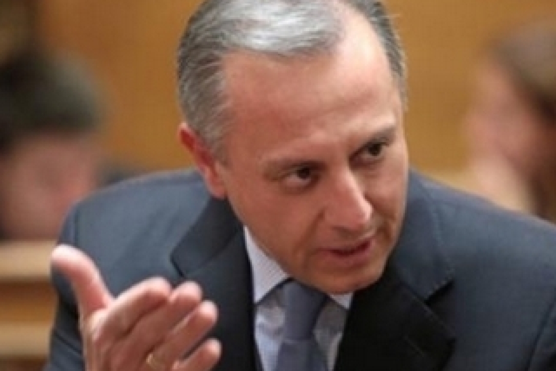 Aντίδραση  Αντώνη Μπέζα για την προσπάθεια παραχώρησης του ακινήτου του πρώην Ξενία Ηγουμενίτσας σε ιδιώτες και την εγκατάλειψη του στόχου για  επιστροφή του Πανεπιστημίου στην Ηγουμενίτσα