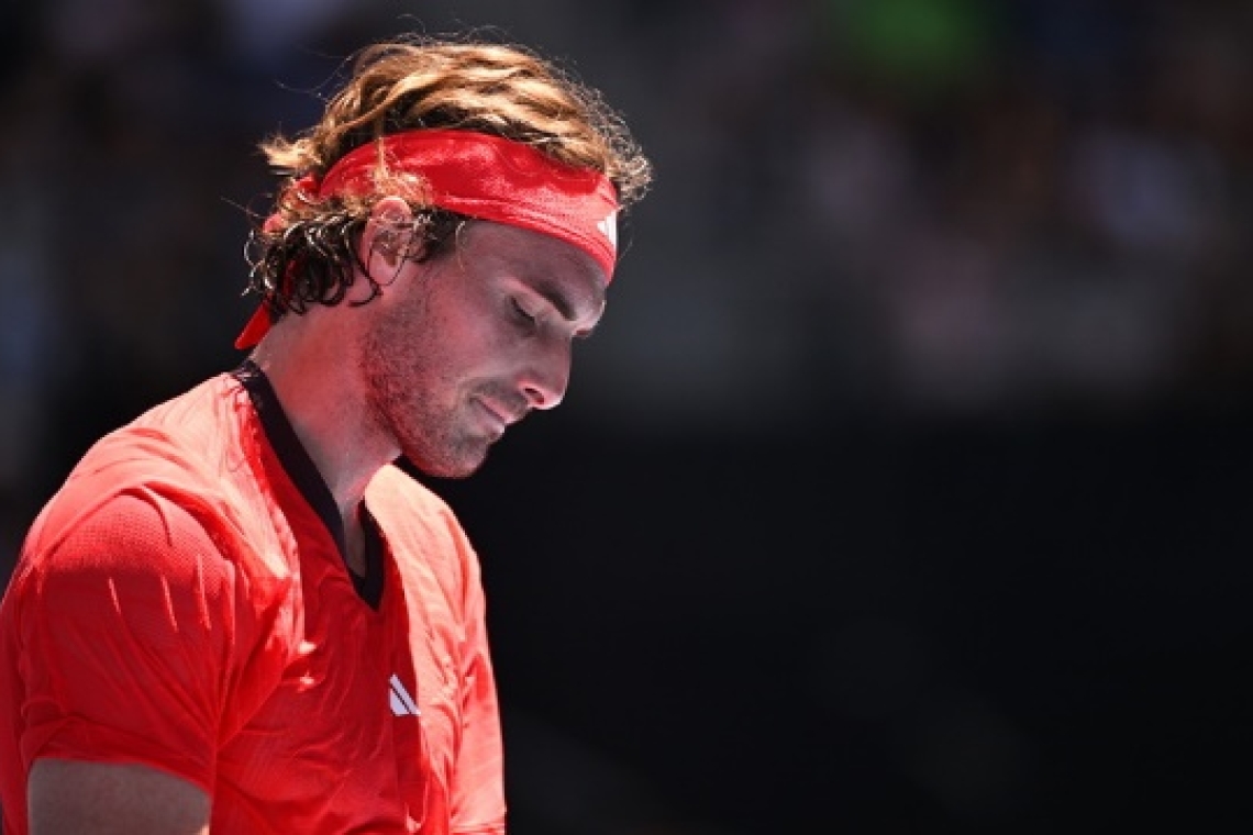 Τσιτσιπάς - Μίκελσεν 1-3: Αποκλεισμός θρίλερ στον πρώτο γύρο του Australian Open