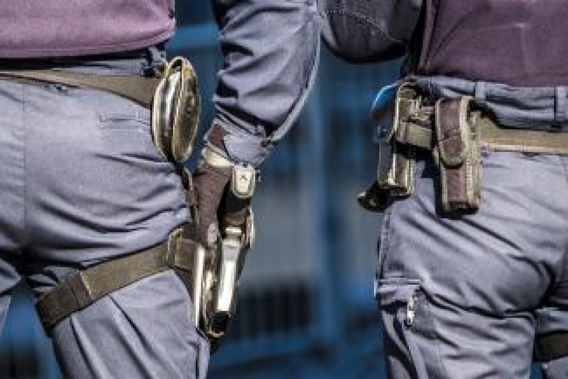 Συνελήφθη ημεδαπός στη Θεσπρωτία, που μετέφερε με το ταξί του παράτυπο μετανάστη 