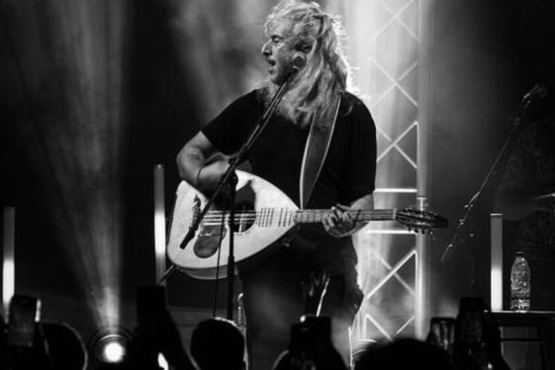 «Έλα στο Χορό» Tour: Ο Γιάννης Χαρούλης στο Γήπεδο Ριζούπολης