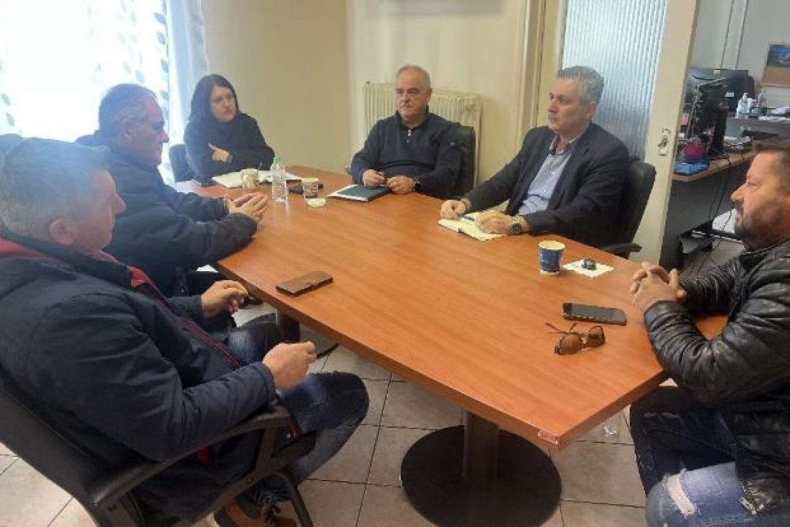 Συνάντηση Χρ. Τσιρογιάννη με τη Δημοτική Αρχή Νικολάου Σκουφά - Στο επίκεντρο η στήριξη των αγροτών και οι υποδομές της περιοχής