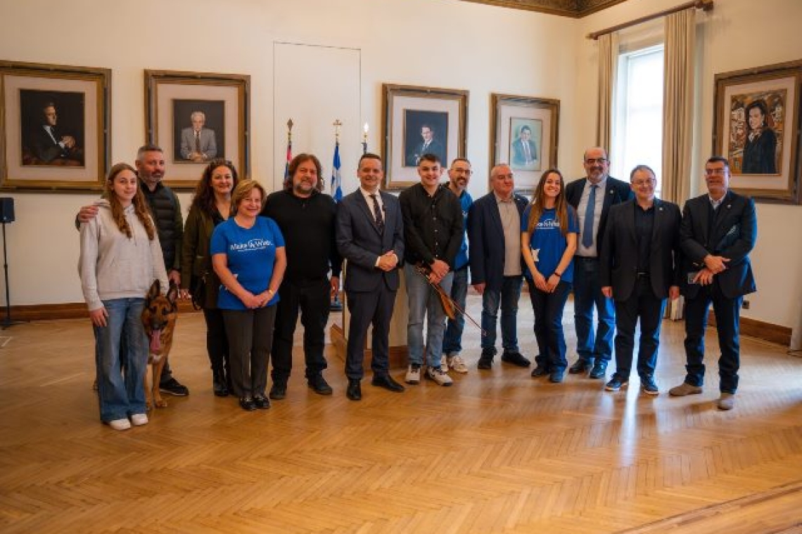Ο Δήμος Αθηναίων υποστηρίζει το Make-A-Wish Ελλάδος για την εκπλήρωση της ευχής του 14χρονου Ορέστη